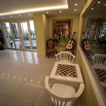 Silver Tower كوشاداسيه