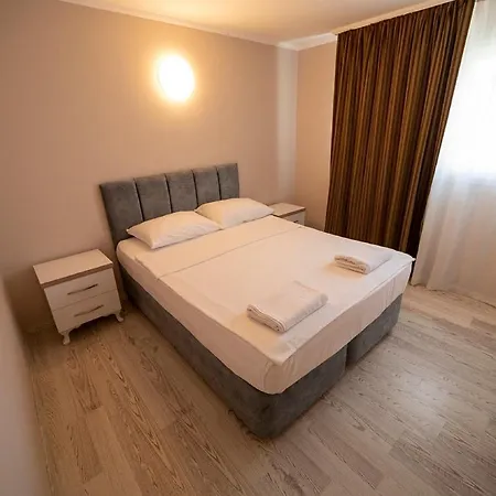 Silver Tower شقة فندقية 2*
