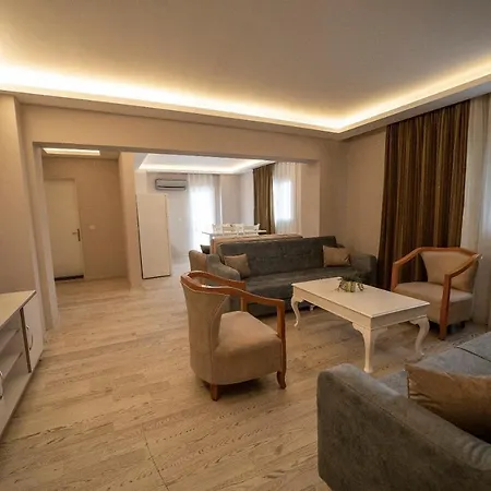 Aparthotel Silver Tower 2*