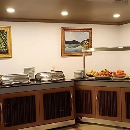 Silver Tower 아파트호텔