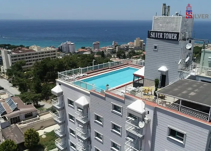 Silver Tower 公寓式酒店