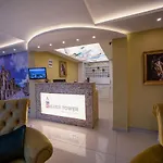 Apartahotel Silver Tower 3*